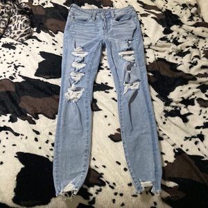 Never worn American Eagle skinny jeans.